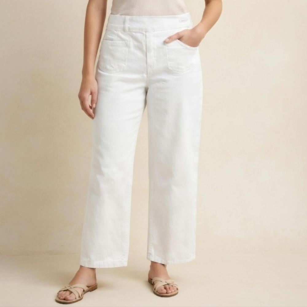 Chicos White Crop Pants Size 3 (US 14/16) Wide Leg Stretch Coastal Resortwear